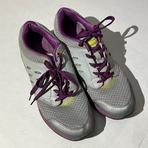 Vionic Orthaheel Venture Silver Purple Orthotic Sneakers‎ Shoes Womens size 9